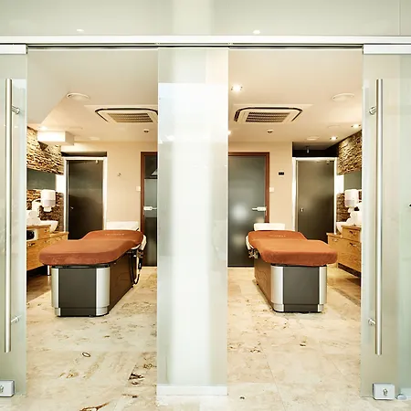 兹德罗约瓦海洋酒店 酒店 科沃布热格