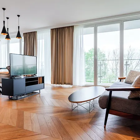 兹德罗约瓦海洋酒店 酒店 科沃布热格