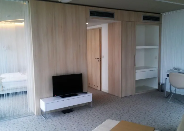 Hotell Marine By Zdrojowa 5*