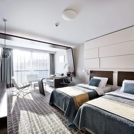 فندق Marine By Zdrojowa 5*