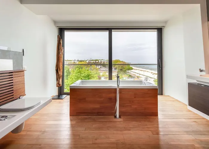 Marine By Zdrojowa 5*